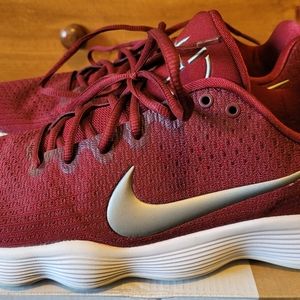 Nike Hyperdunk Low Maroon
